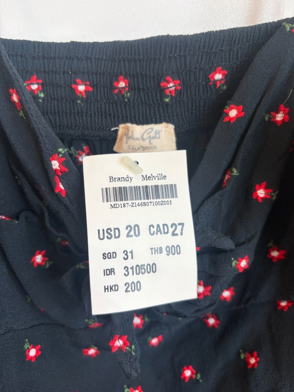 Brandy Melville John Galt Black Red Floral Tie-Front NWT - Picture 3 of 4